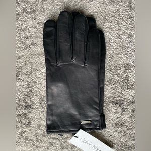 NWT CALVIN KLEIN Men's Black Leather Gloves